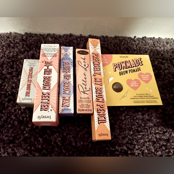Benefit Cosmetics brow bundle in dark brown - Picture 1 of 5